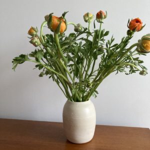 Vase Borsa en grès blanc, émail blanc mat